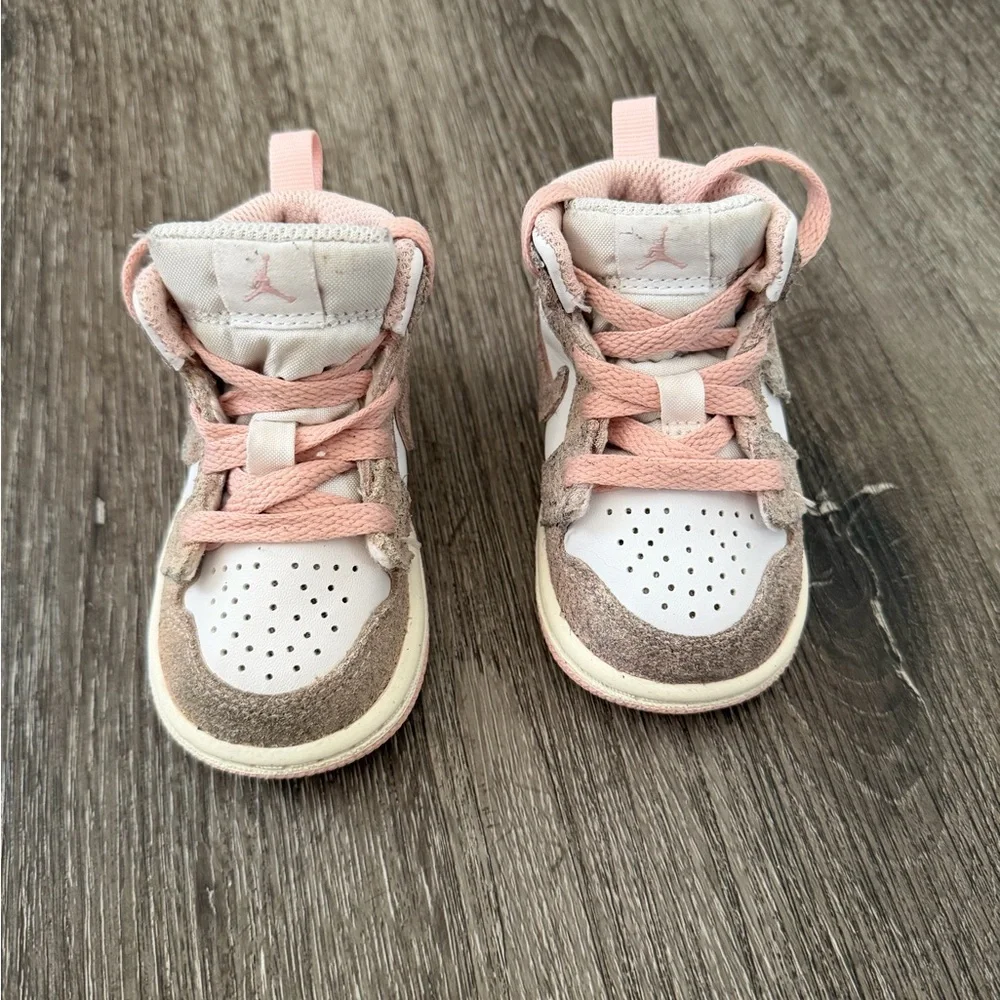 Jordan Kids High-Top Sneakers in Pink and White